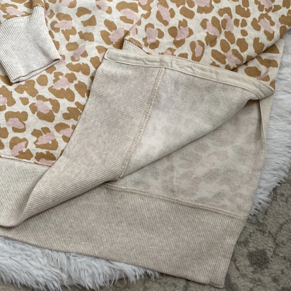 ✨Aerie Oversized Leopard Sweatshirt - Picture 4 of 8
